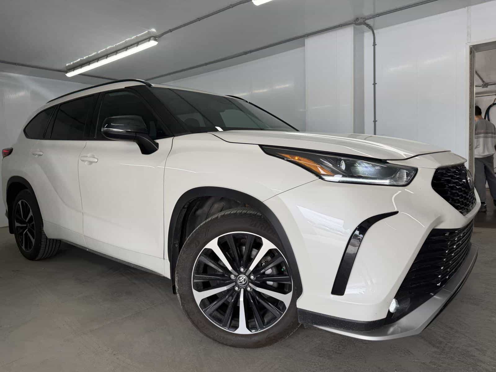 2021 Toyota Highlander XSE - Image 1
