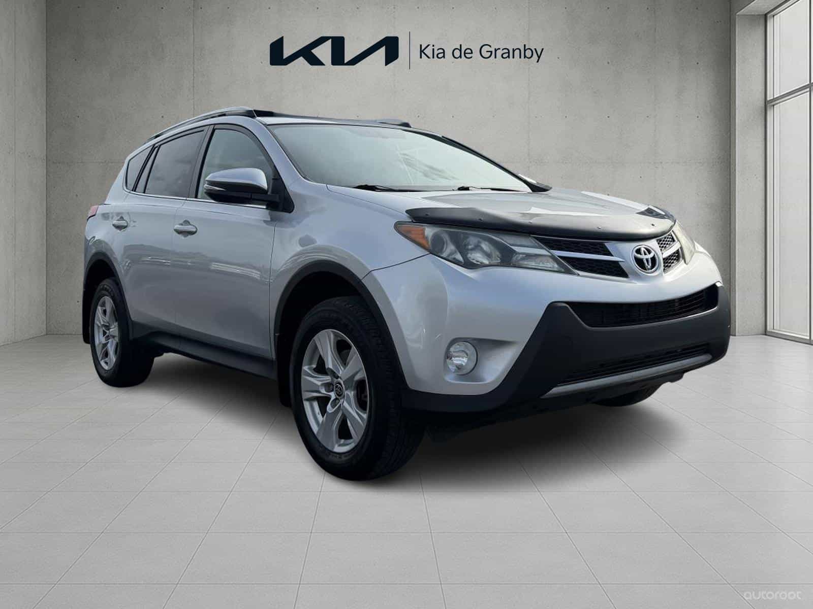 2015 Toyota Rav4 XLE - Image 1