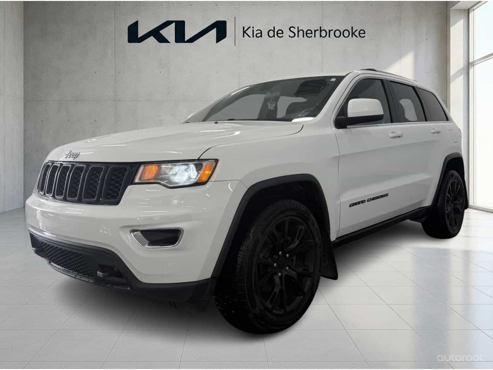 2021 Jeep Grand Cherokee Laredo Altitude - Image 1