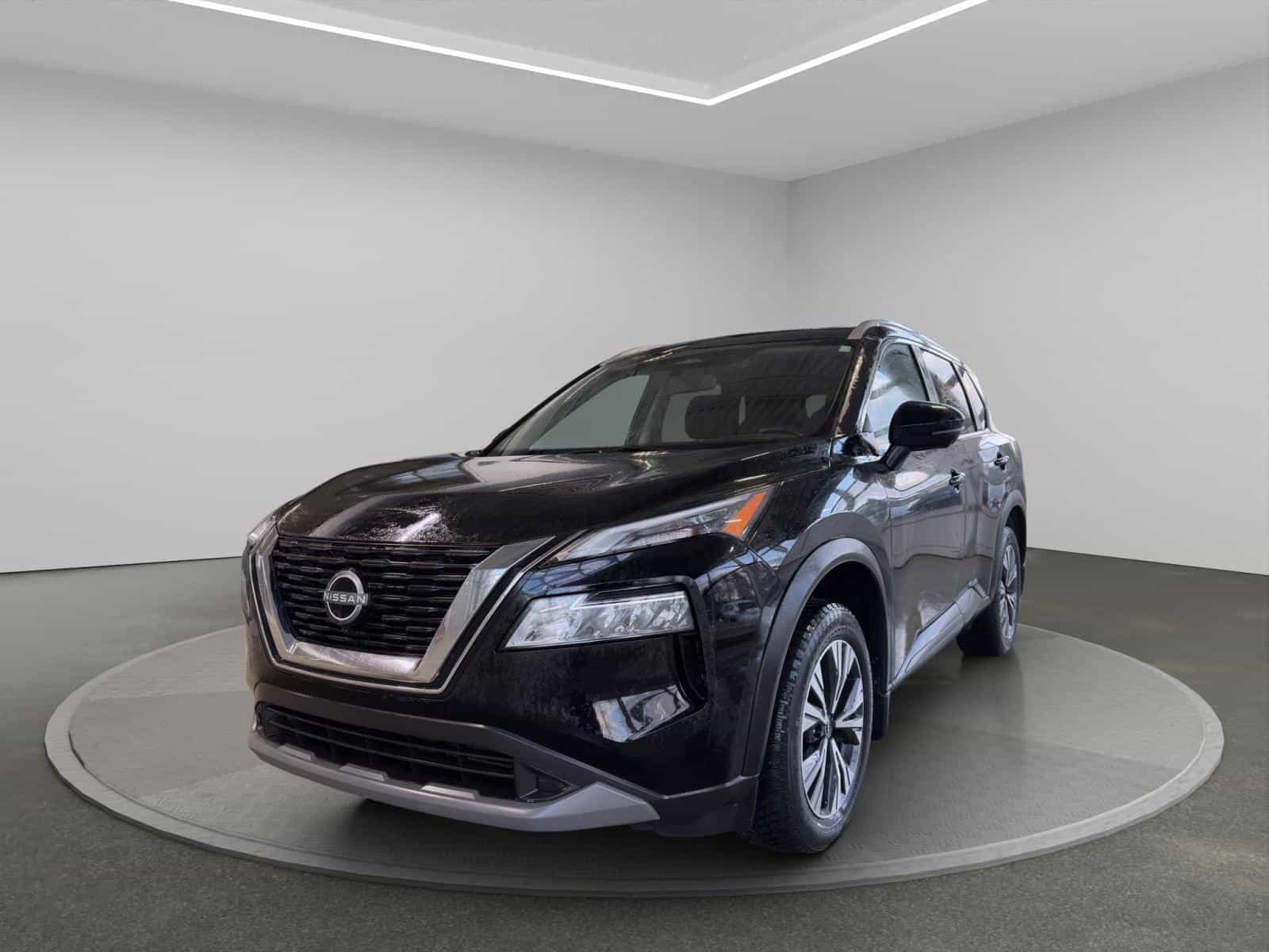 2023 Nissan Rogue SV Moonroof - Image 1