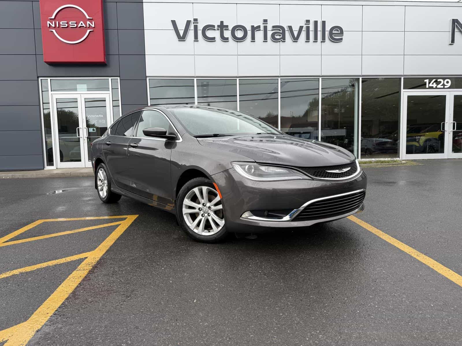 2015 Chrysler 200 Limited - Image 1