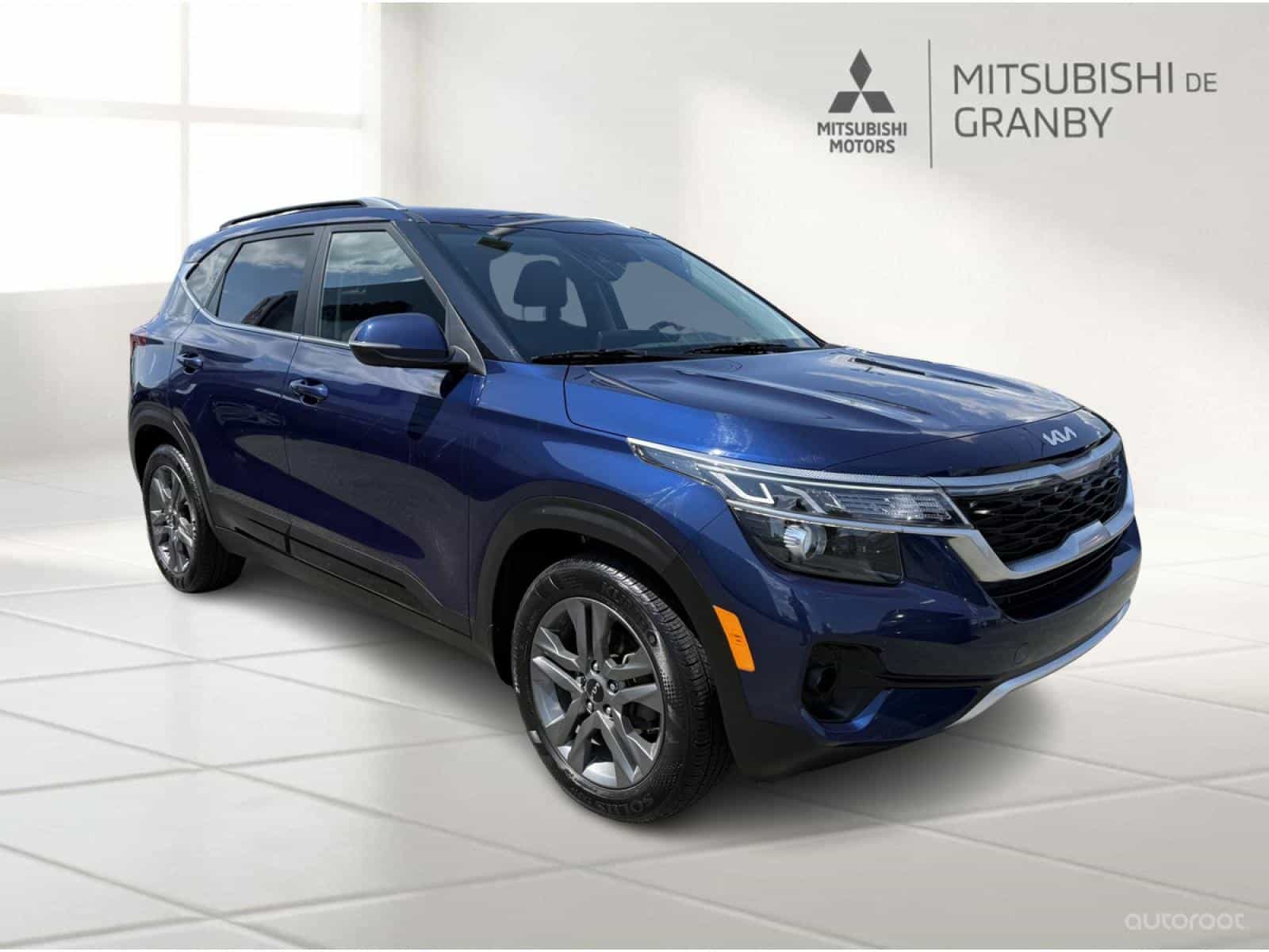 2023 Kia Seltos EX - Image 1