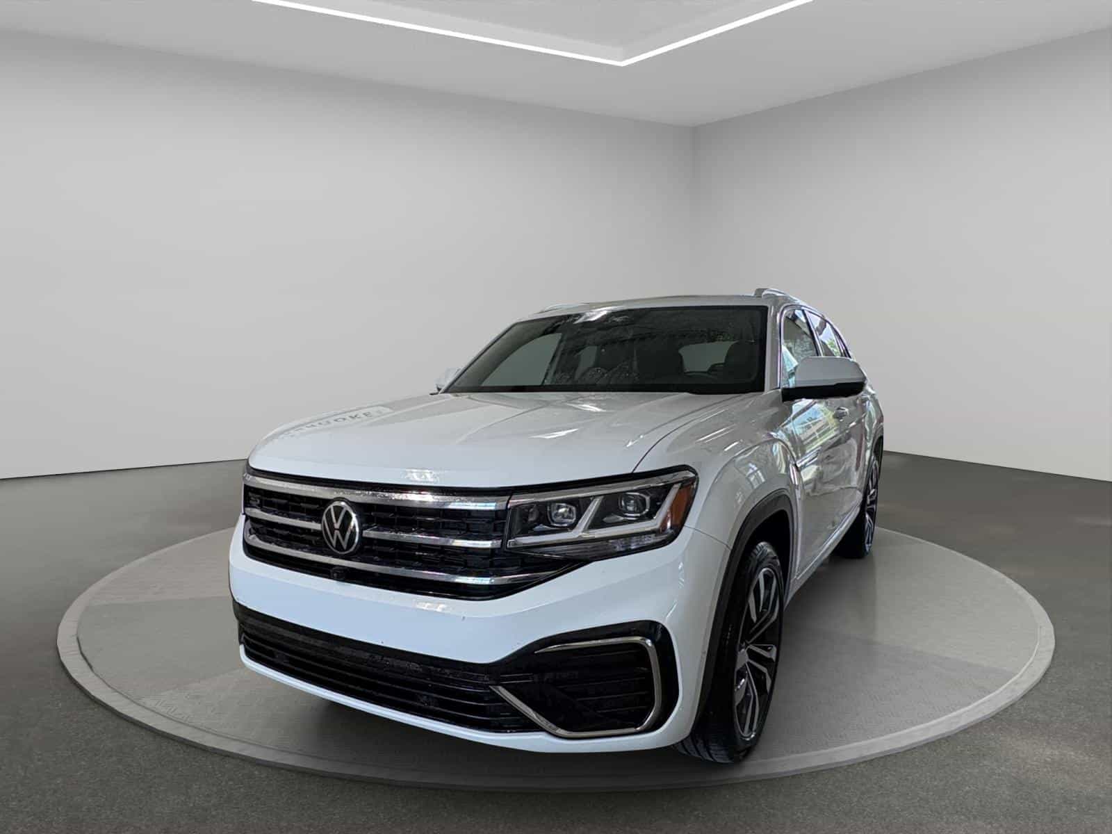 2023 Volkswagen Atlas Cross Sport Execline - Image 1