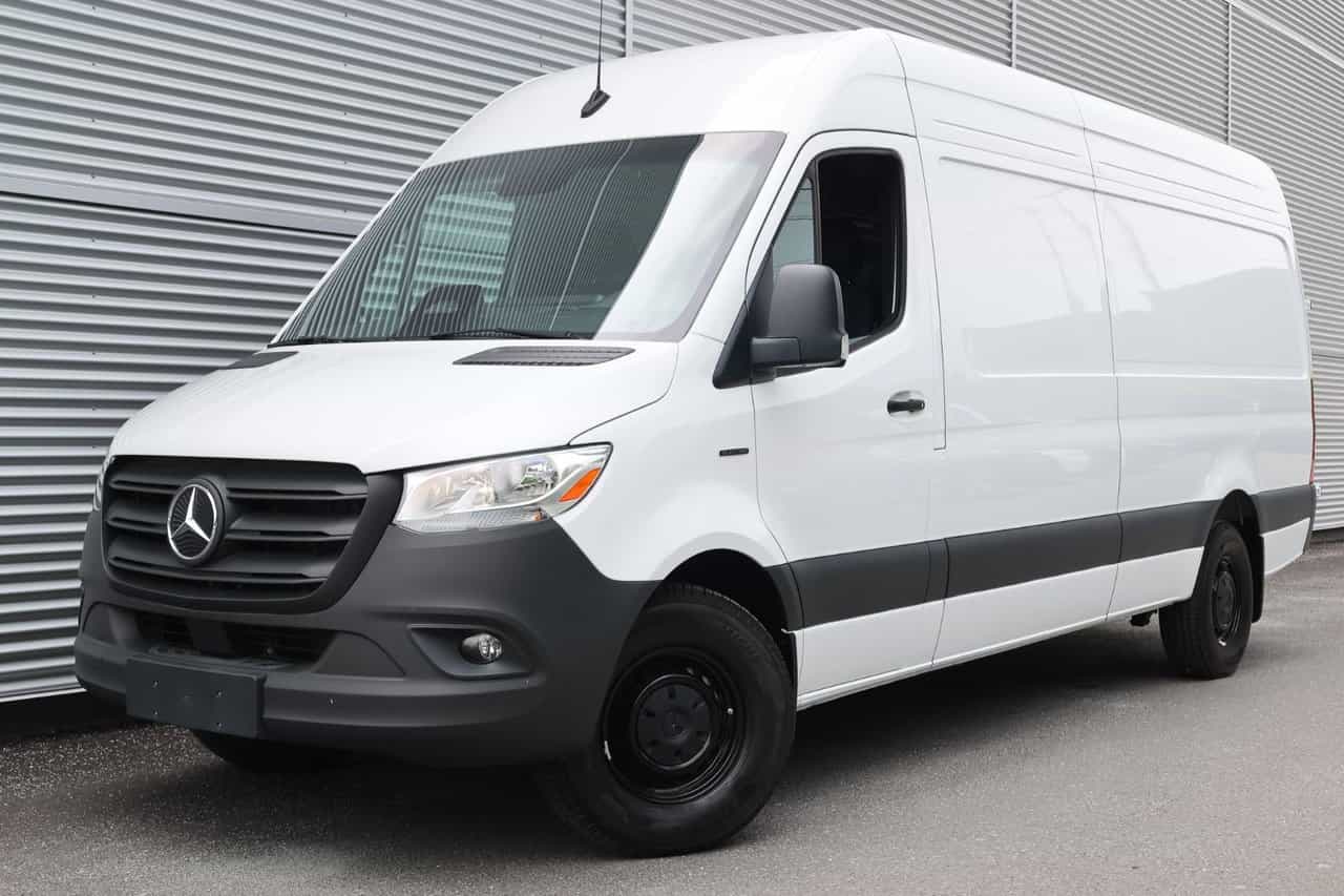 2025 Mercedes-Benz ESprinter Cargo Van 170 Wheelbase High Roof RWD - Image 1