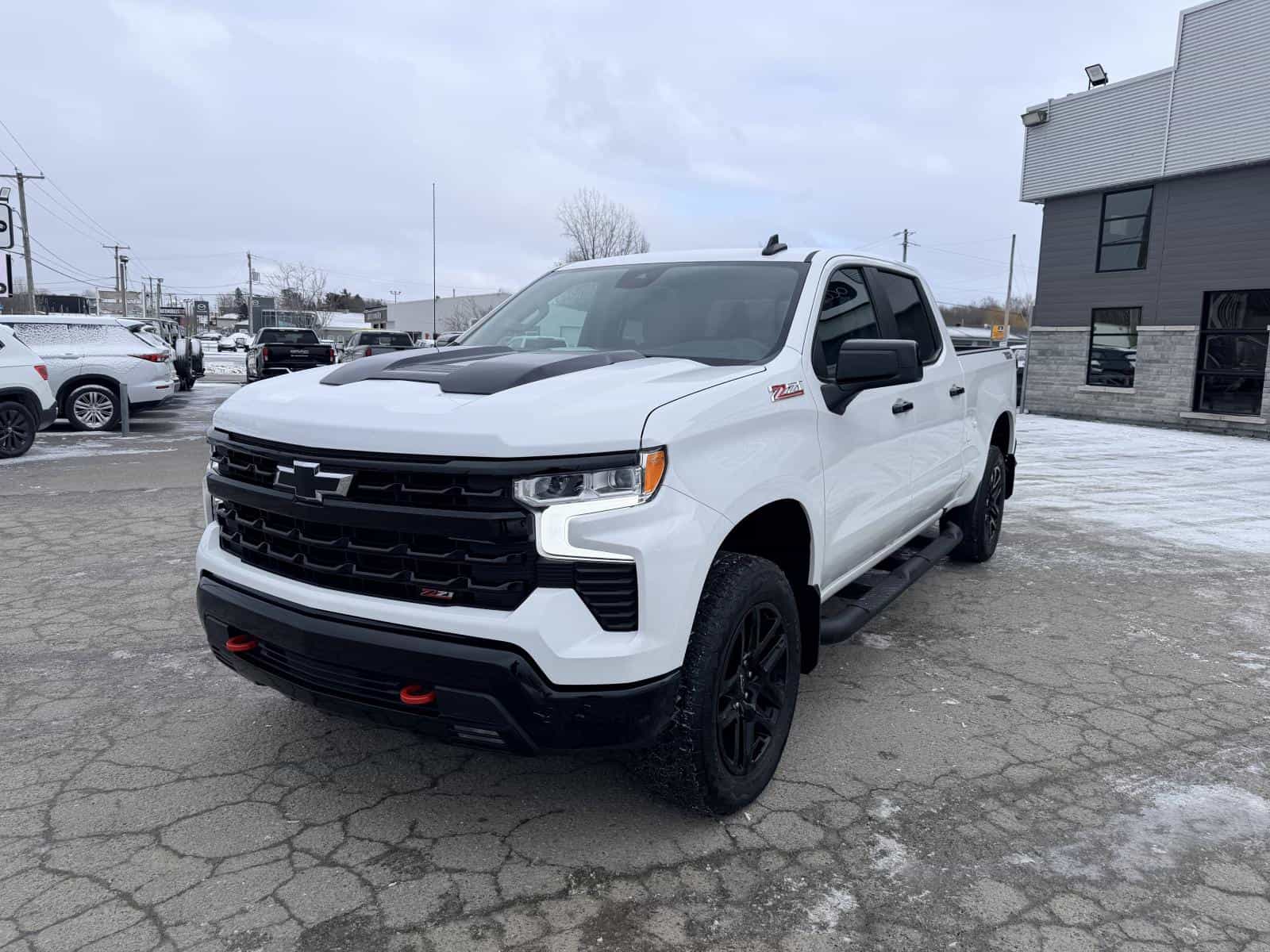 2024 Chevrolet Silverado 1500 LT Trail Boss - Image 1
