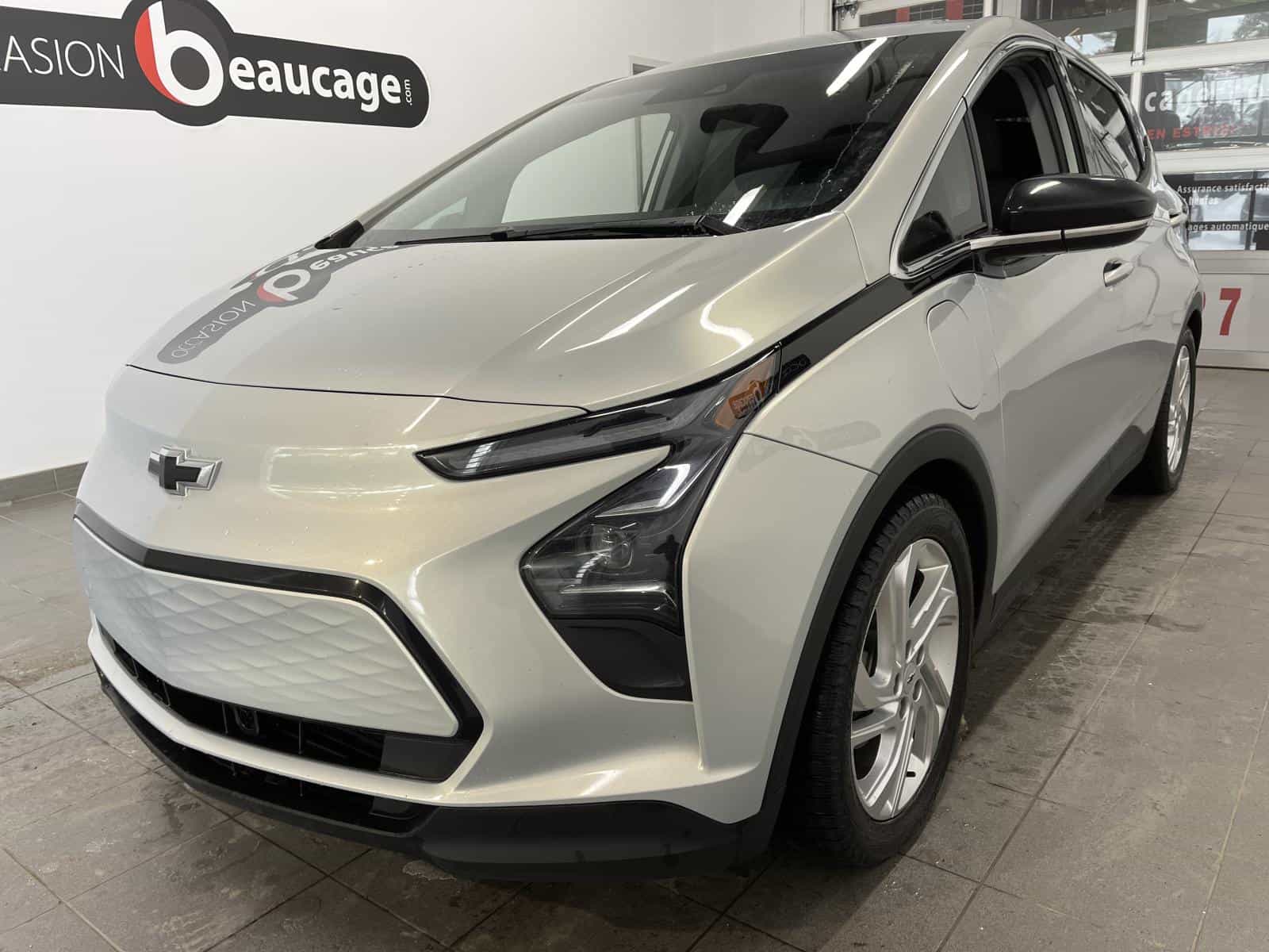 2023 Chevrolet Bolt EV LT - Image 1