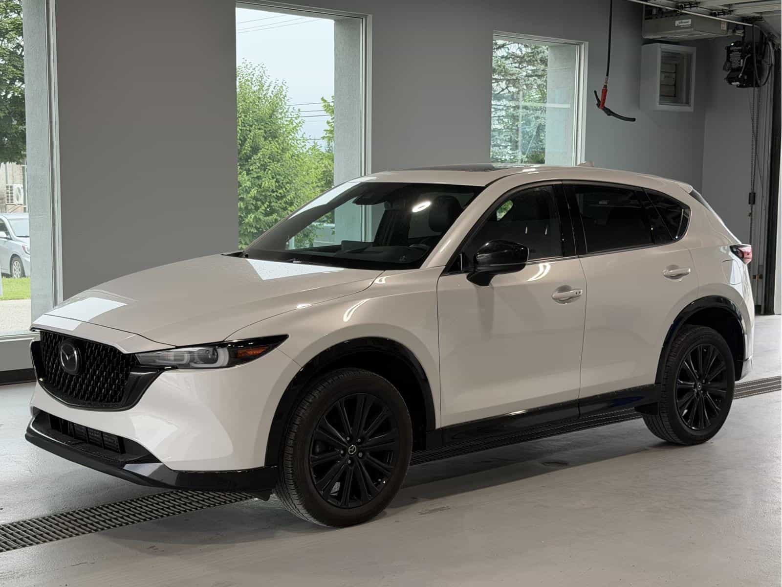 2025 Mazda CX-5 Sport Design 2.5T - Image 1
