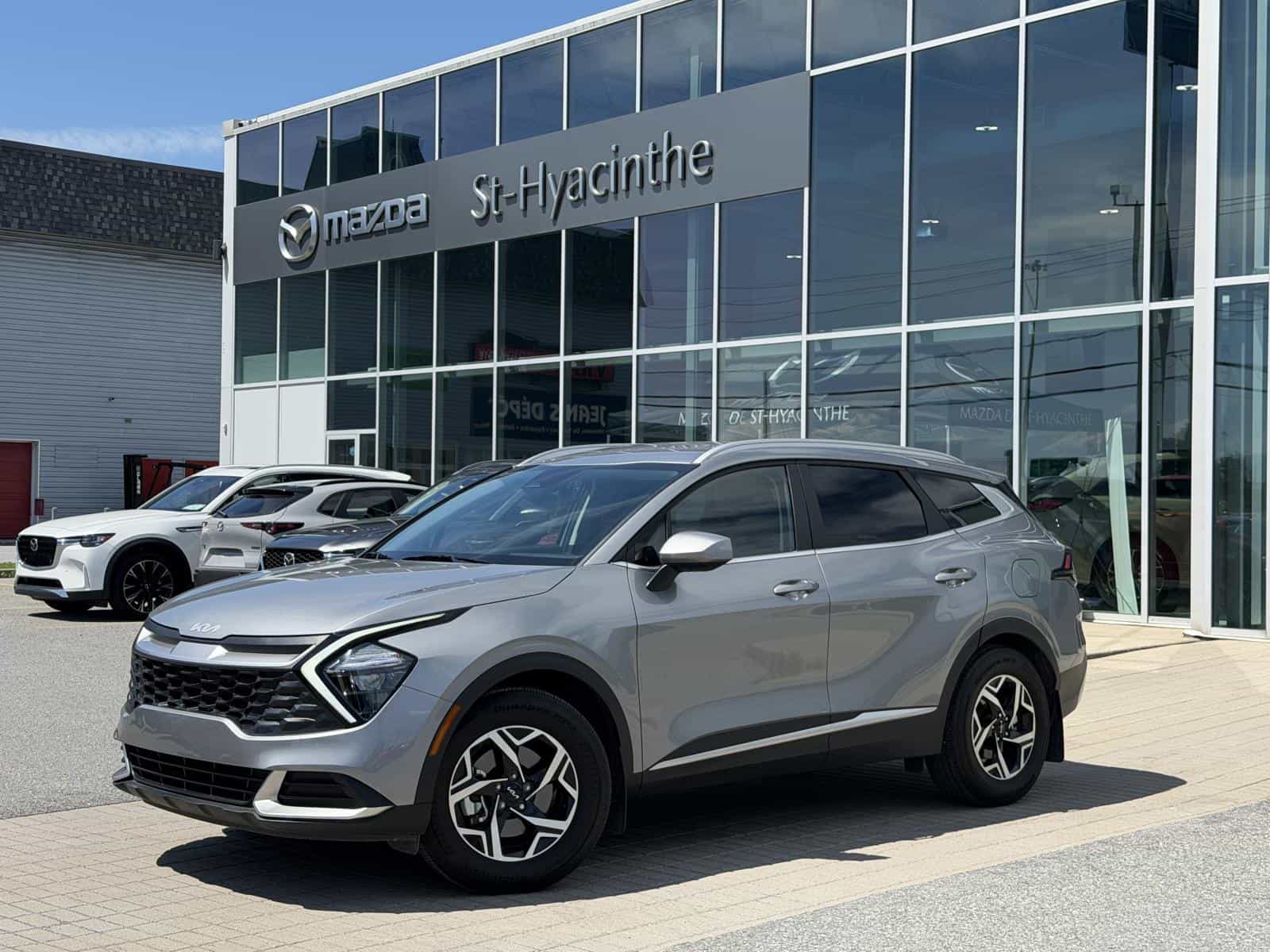 2024 Kia Sportage LX - Image 1